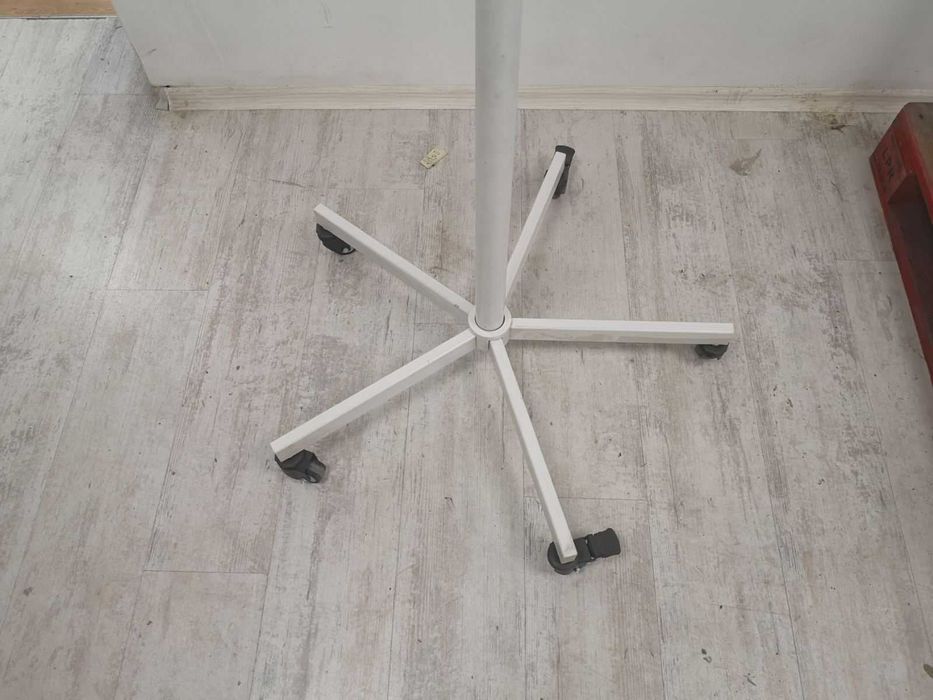 Кръгъл щендер за дрехи D85 см. H 115-180 см.