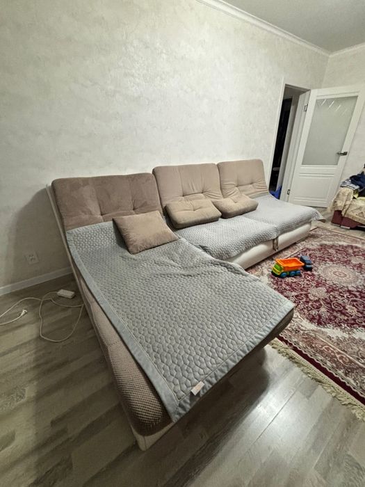 продам диван угловой