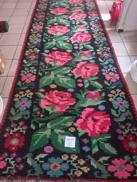 Vând 3 covoare tradiționale vechi lână 2500 lei