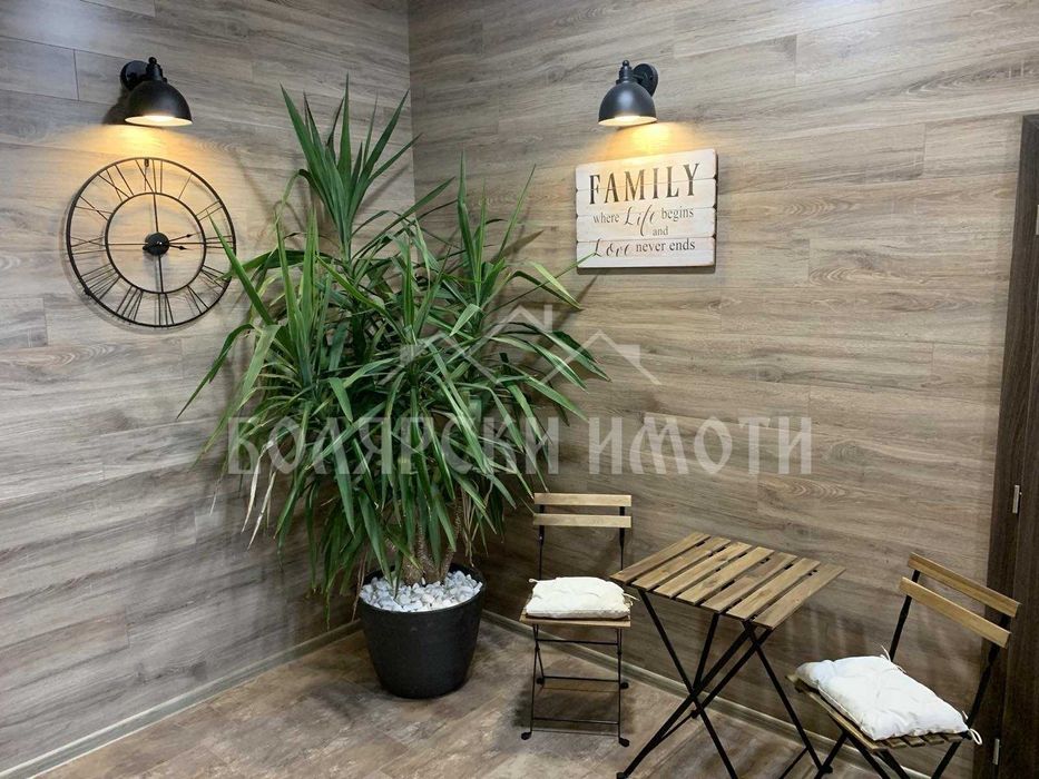 Дава се под наем Двустаен апартамент в Велико Търново, Център - 70 кв.м за 408 € - Снимка #13