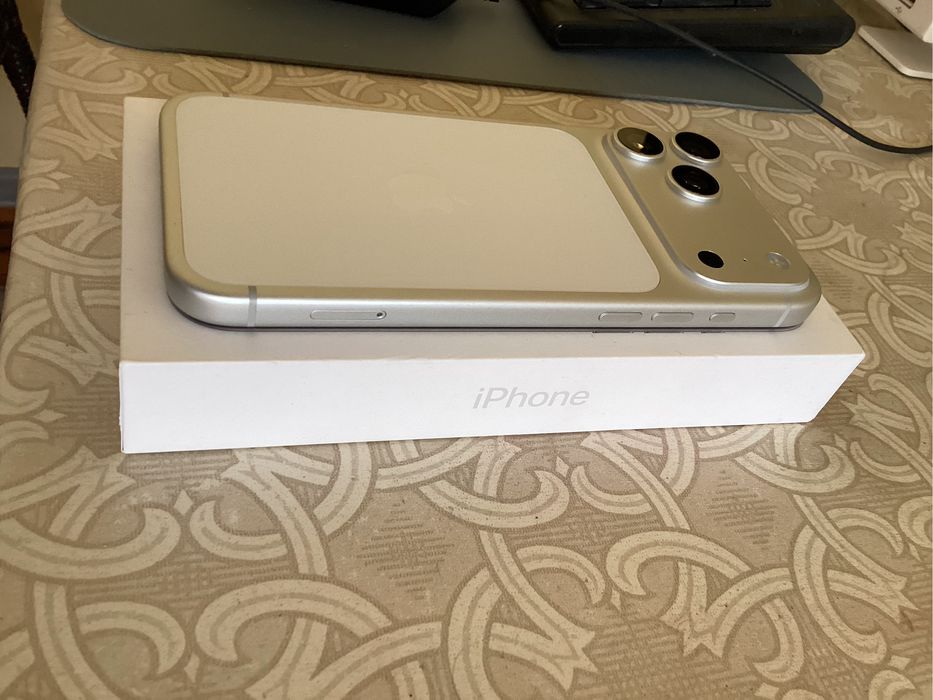 iPhone 17 pro max 256gb silver 100% 28 sikl