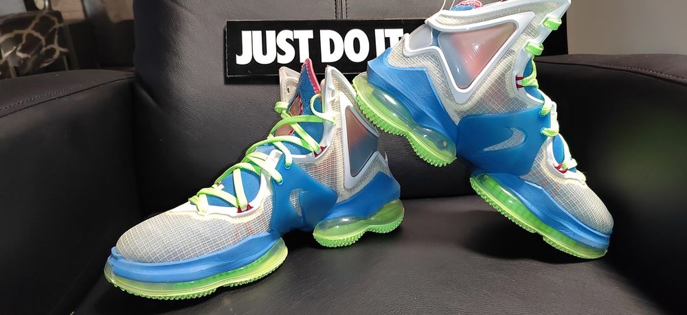 Nike Lebron XIX, номер 42