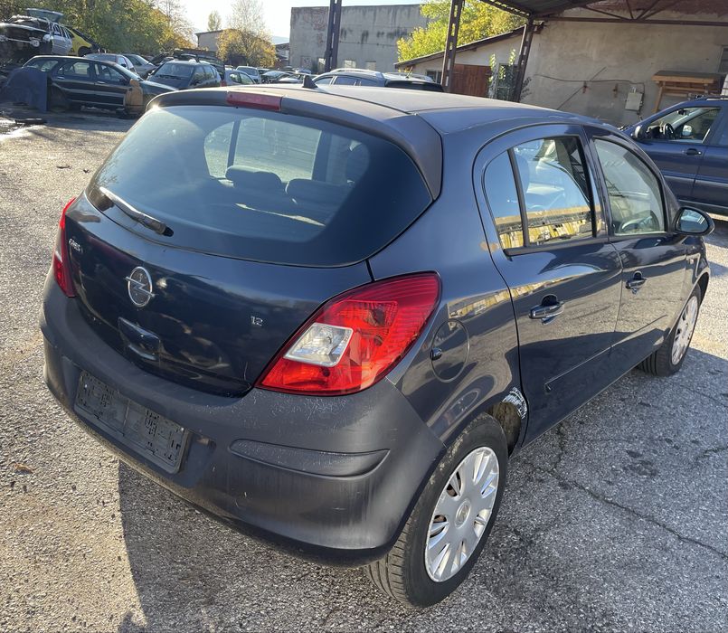 Opel corsa d 1.2 i на части