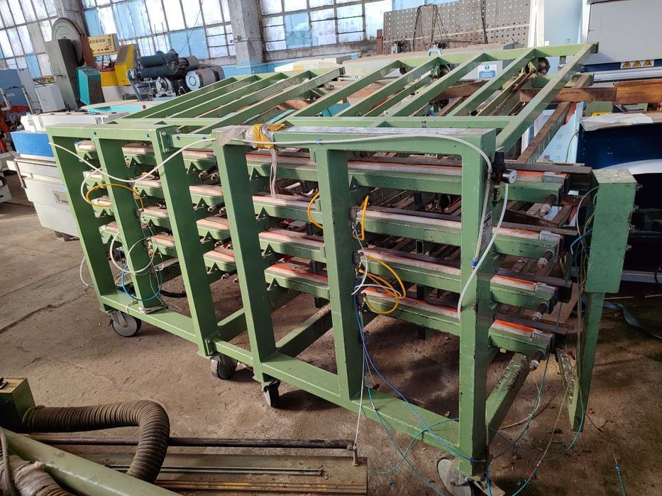 пневматична преса с четири секций