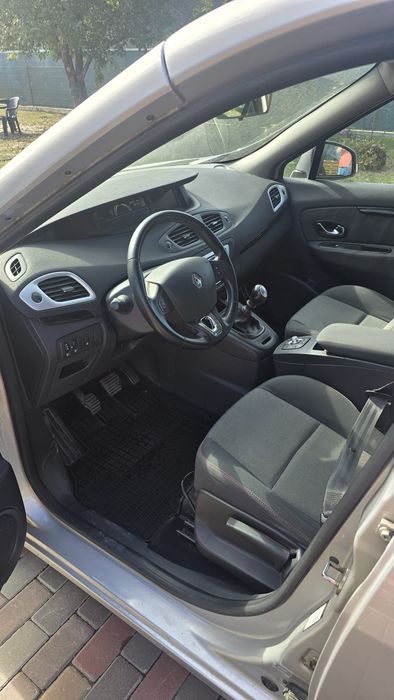 RENAULT Scenic 2013 — imagine 5