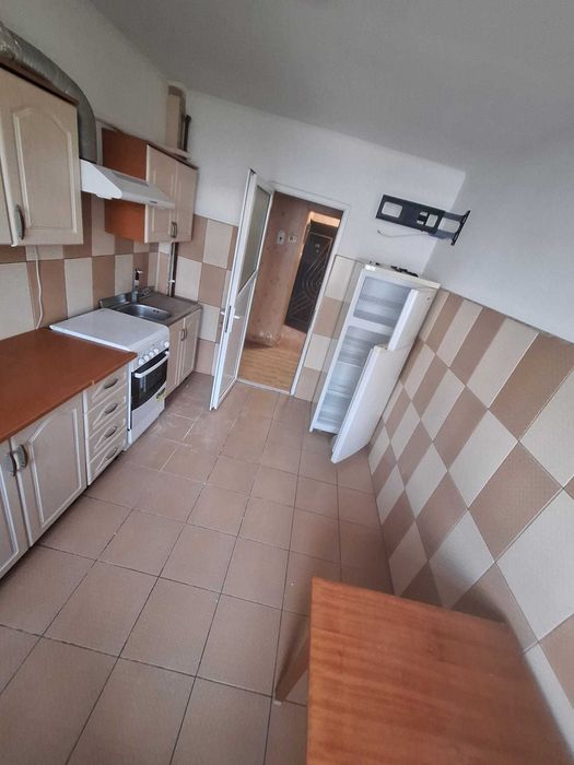 Apartament 3 camere de vânzare