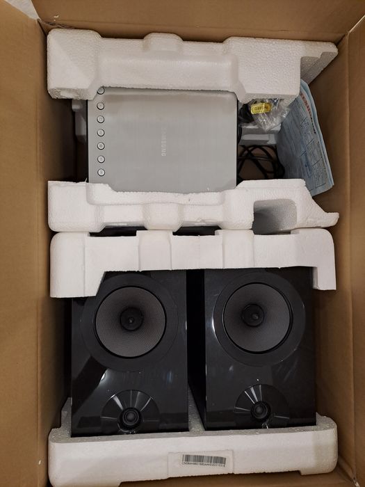 Музыкальный центр Samsung