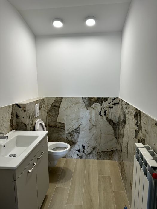 Spațiu showroom 600 mp – vizavi Kaufland – acces TIR, curte privată