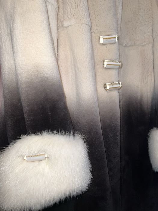 Продаю норковую шубу