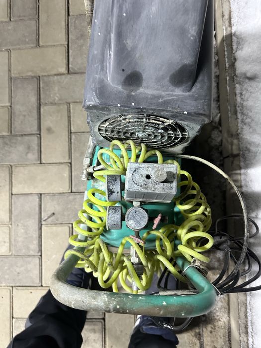 Воздушный компрессор