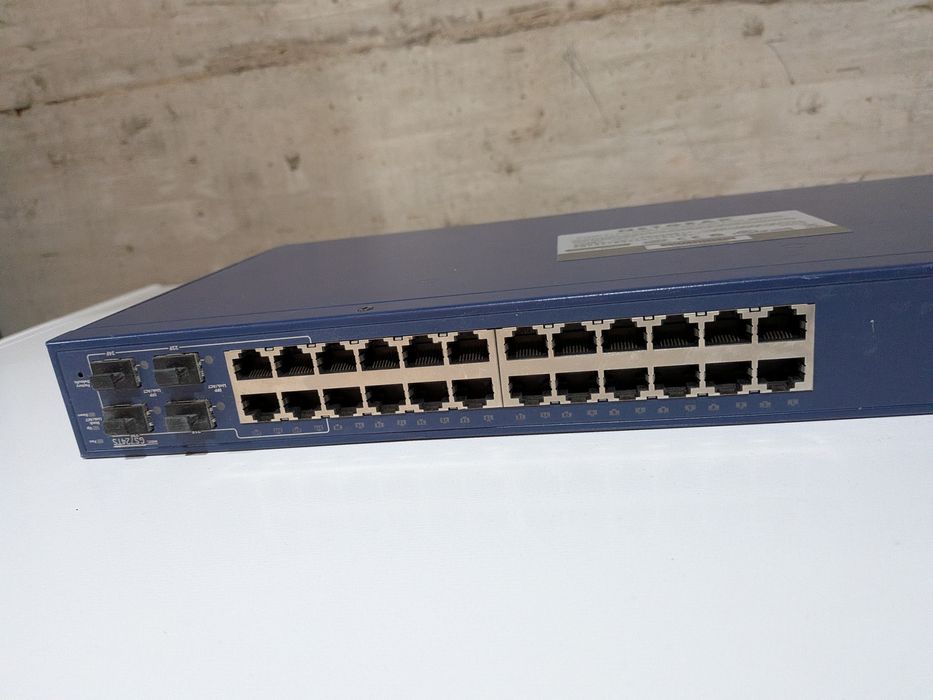 Switch NetGear PoE GS724TS