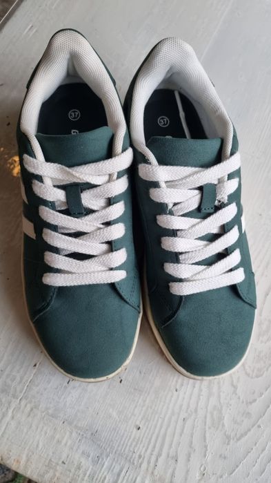 Sneaker Graceland