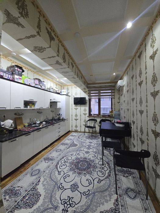 5-mik tomonda 2 xonali uy sotiladi