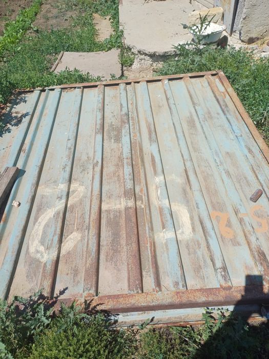 Продам срочно металлические листы