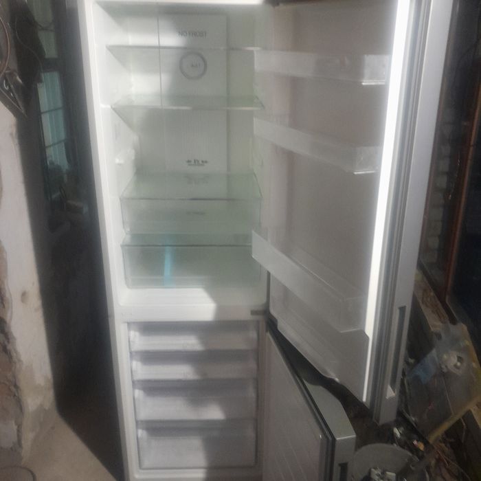 Продам холодильник хайер