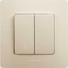 Розетки, выключатели. Legrand Etika. Слоновая кость. Распродажа