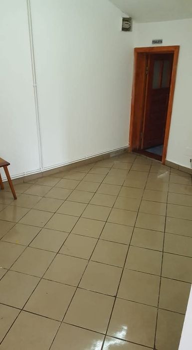 Spațiu comercial