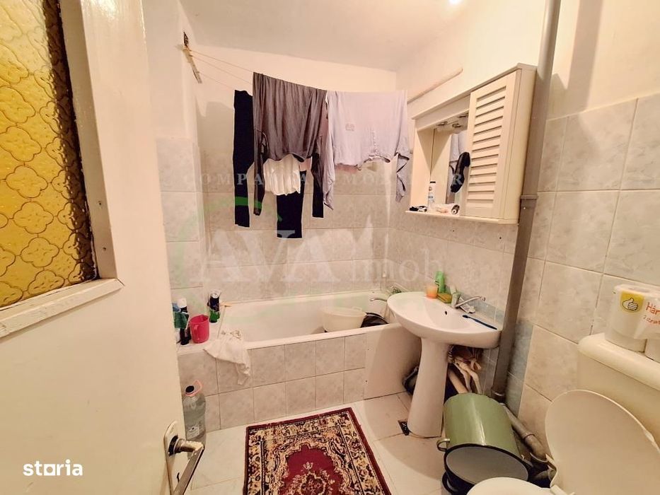 Apartament 4 camere, 2 bai, 80 mp, zona Narcisa