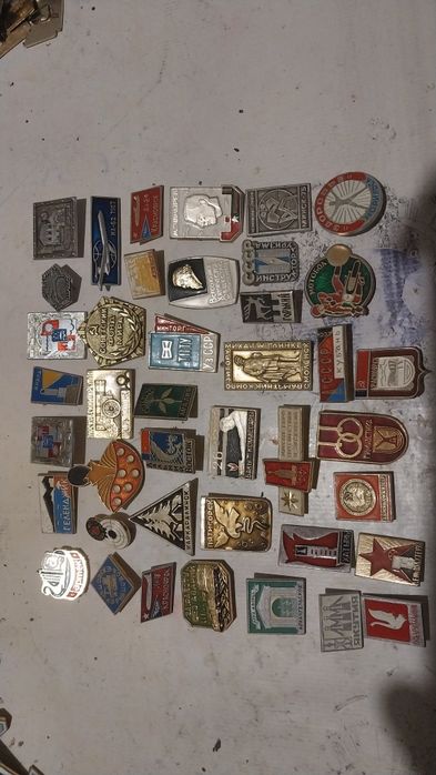 Значки советские антикварние