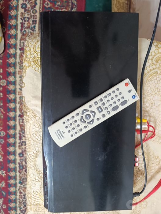 DVD PLAYER LG  с  пультом в рабочем состоянии