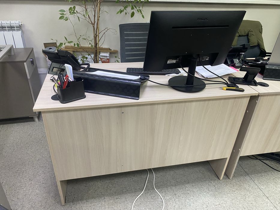 Офисный стол, парта, как новый