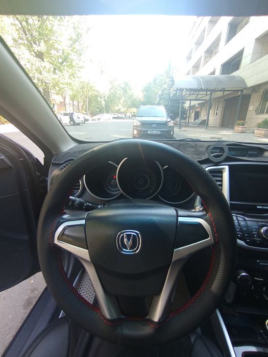 Продам авто чанган еадо 2014