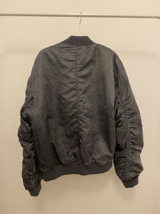 Мужской бомбер Bershka