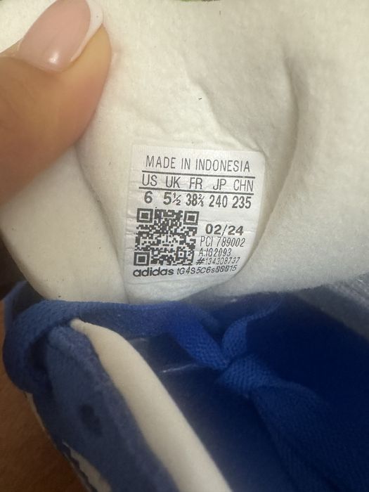 Кроссовки оригинал adidas 38