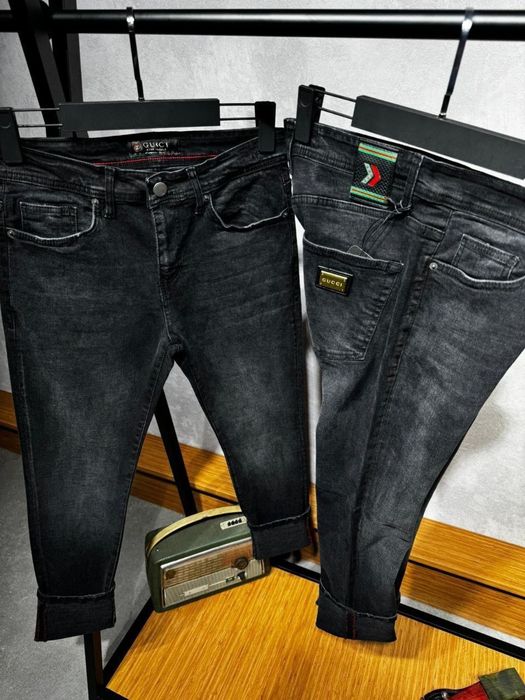 Blugi barbati diferite modele