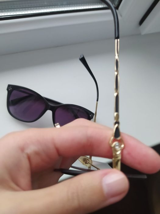 Очки солнцезащитные