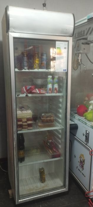 Продам витринный холодильник, морозильник