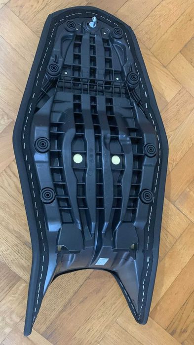 Șa standard originală pentru BMW F900GS