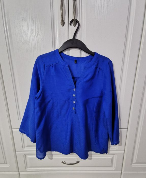 Bluza frumoasa albastru