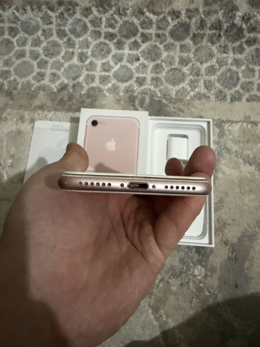 Продам айфон 7 32 гб