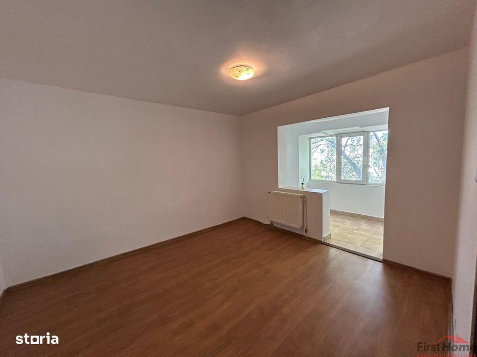 Apartament cu 3 camere de vanzare, zona Piata Moldovei — fotografia 3