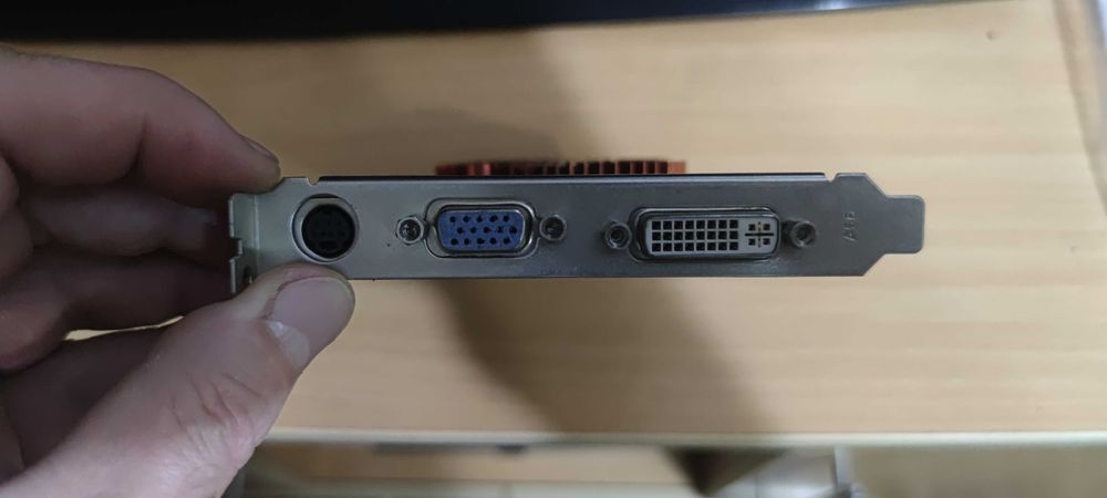 Продам видео карту GF 9400 GT