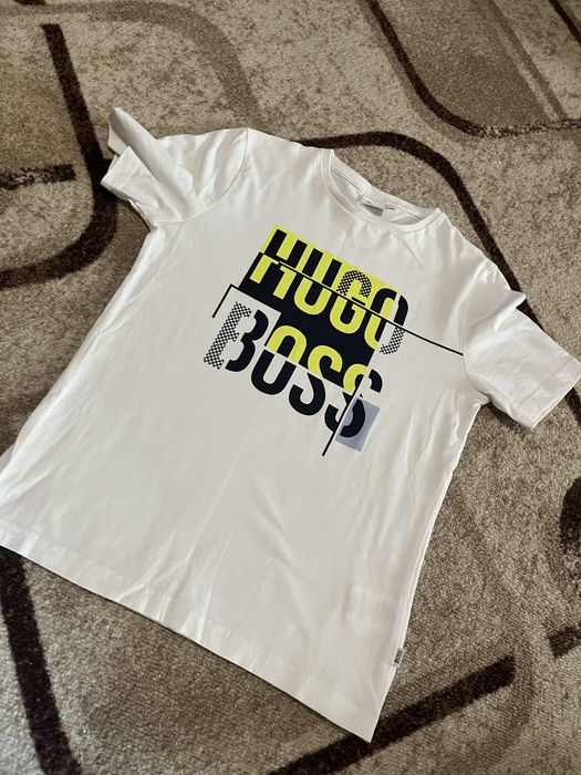 Hugo Boss t-shirt с размер: 138. За момче.