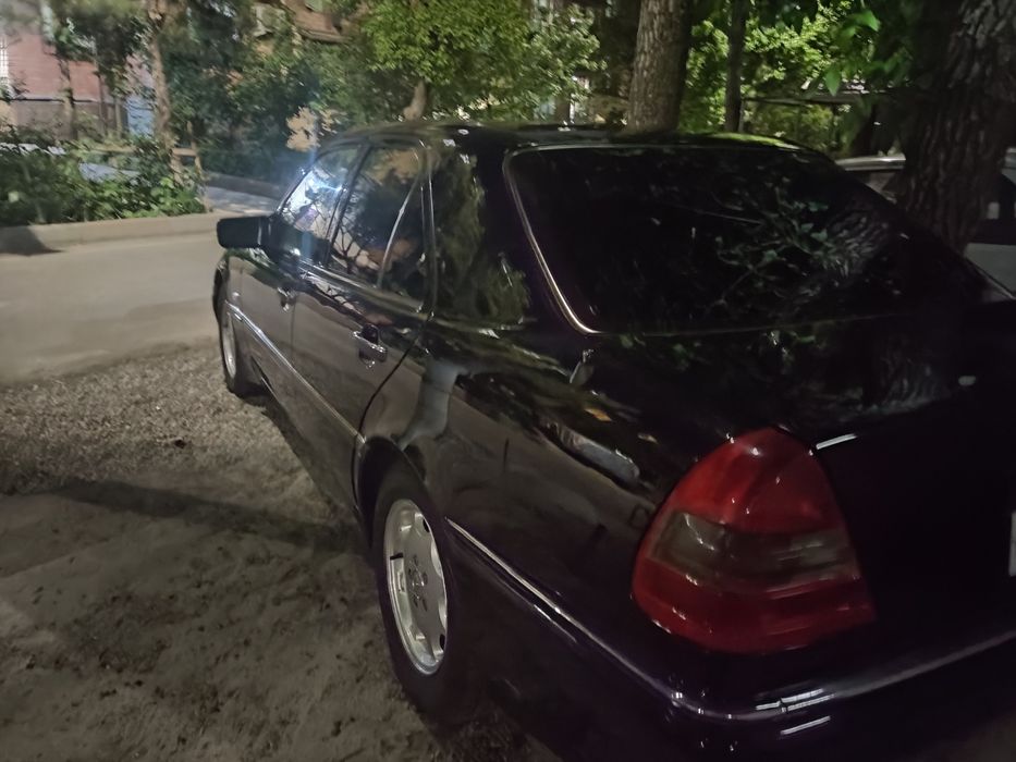 Обменяю мерседес С 180 W 202 1.8л