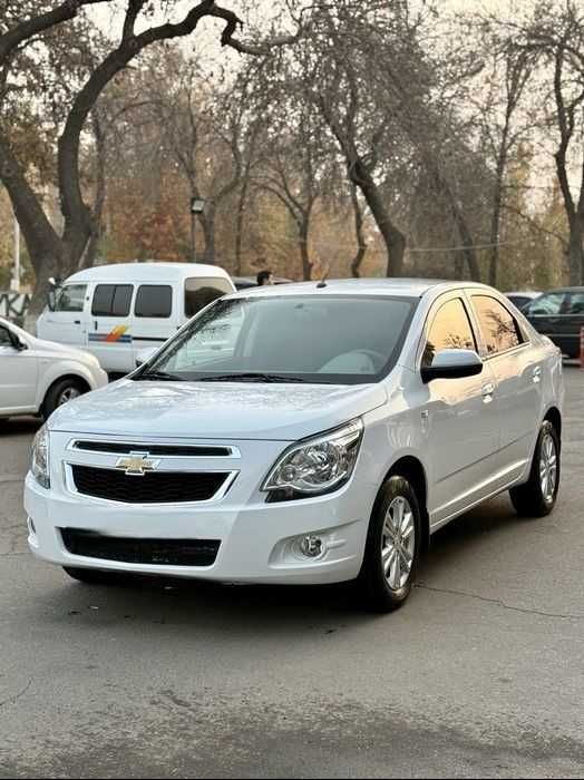 Chevrolet Cobalt avtomat ideal xolatda kraska toza. 20 000 probeg.