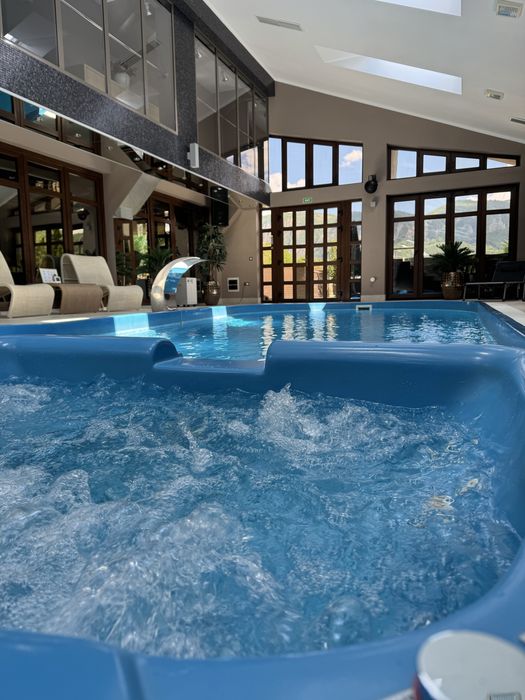 Pensiune cu piscina - inchiriere integrala