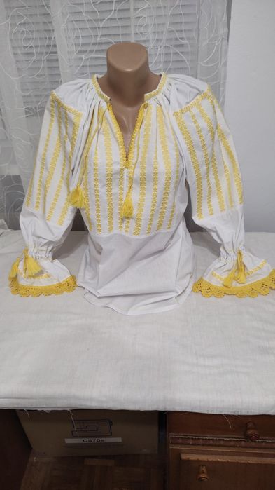 Ie tradițională, nouă, zona Făgăraș