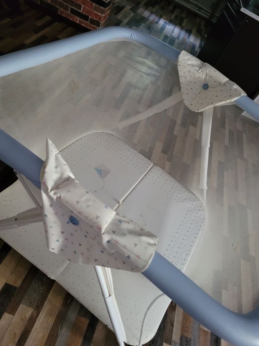 Продам манеж в хорошем состояние