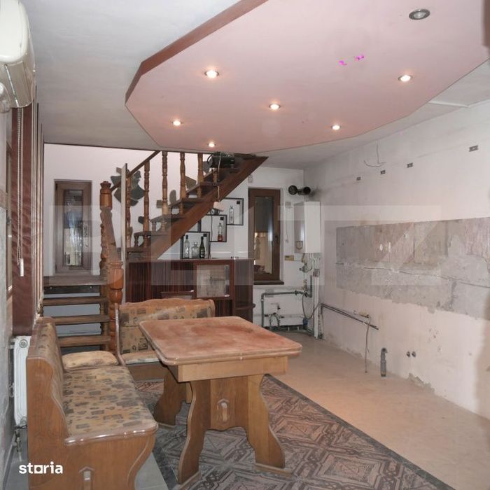 Casa de vanzare, 160 mp, zona Centrala