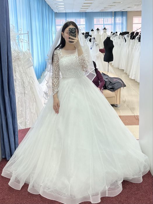 Продам красивое свадебное платье.