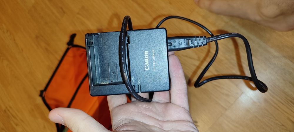 Фотоаппарат Canon eos 550d