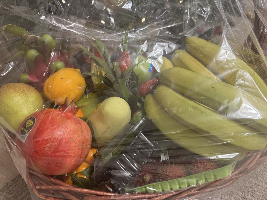 Корзина фруктов с упаковкой