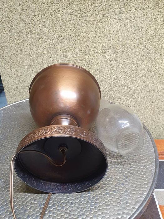 Медна настолна лампа