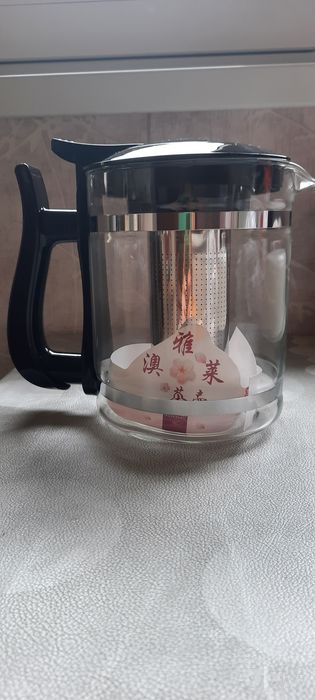 Стеклянный чайник