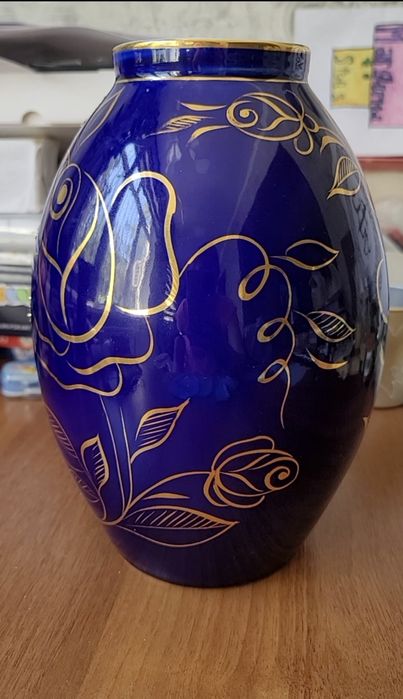 Интерьерная винтажная ваза, инкрустированная стразами