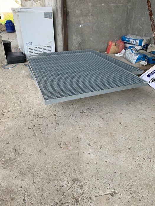 Trepte si gratare zincate